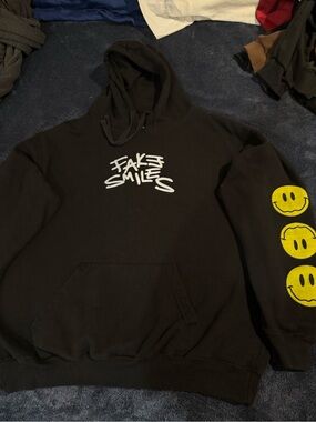 Black 'Fake Smiles' Graphic Hoodie Sweatshirt - Men